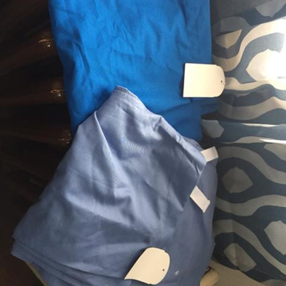 Brand new scrubs MEDIUM